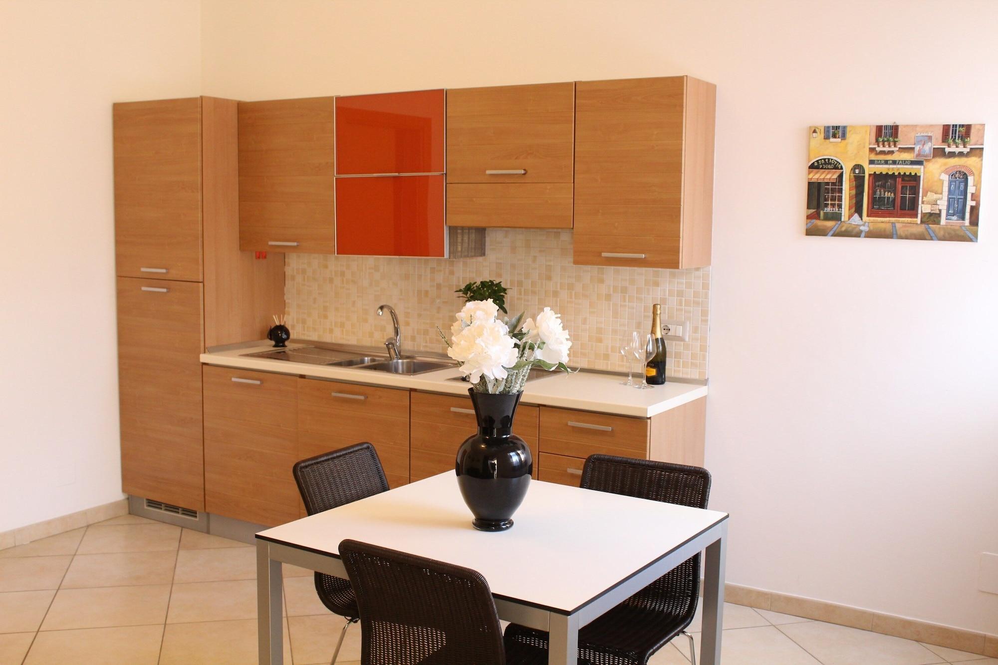 No Tag Urban Hotel Трані Екстер'єр фото